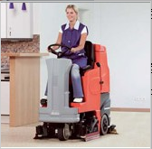 哈高 B100R 自動洗地吸干機(jī)